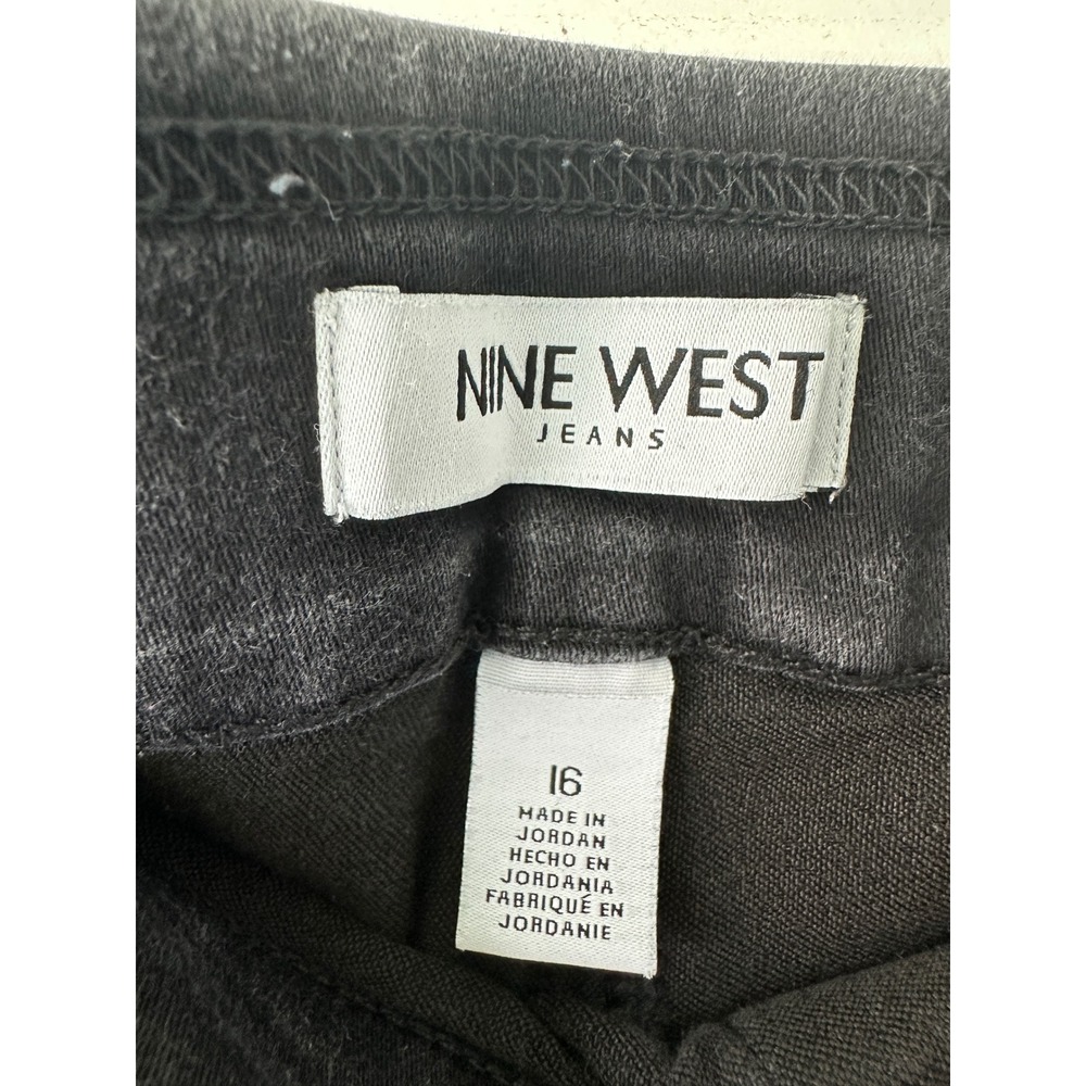 Nine West Heidi Pull-On Skimmer Shorts Washed Black Denim Womens 16 Bermuda - Picture 5 of 6